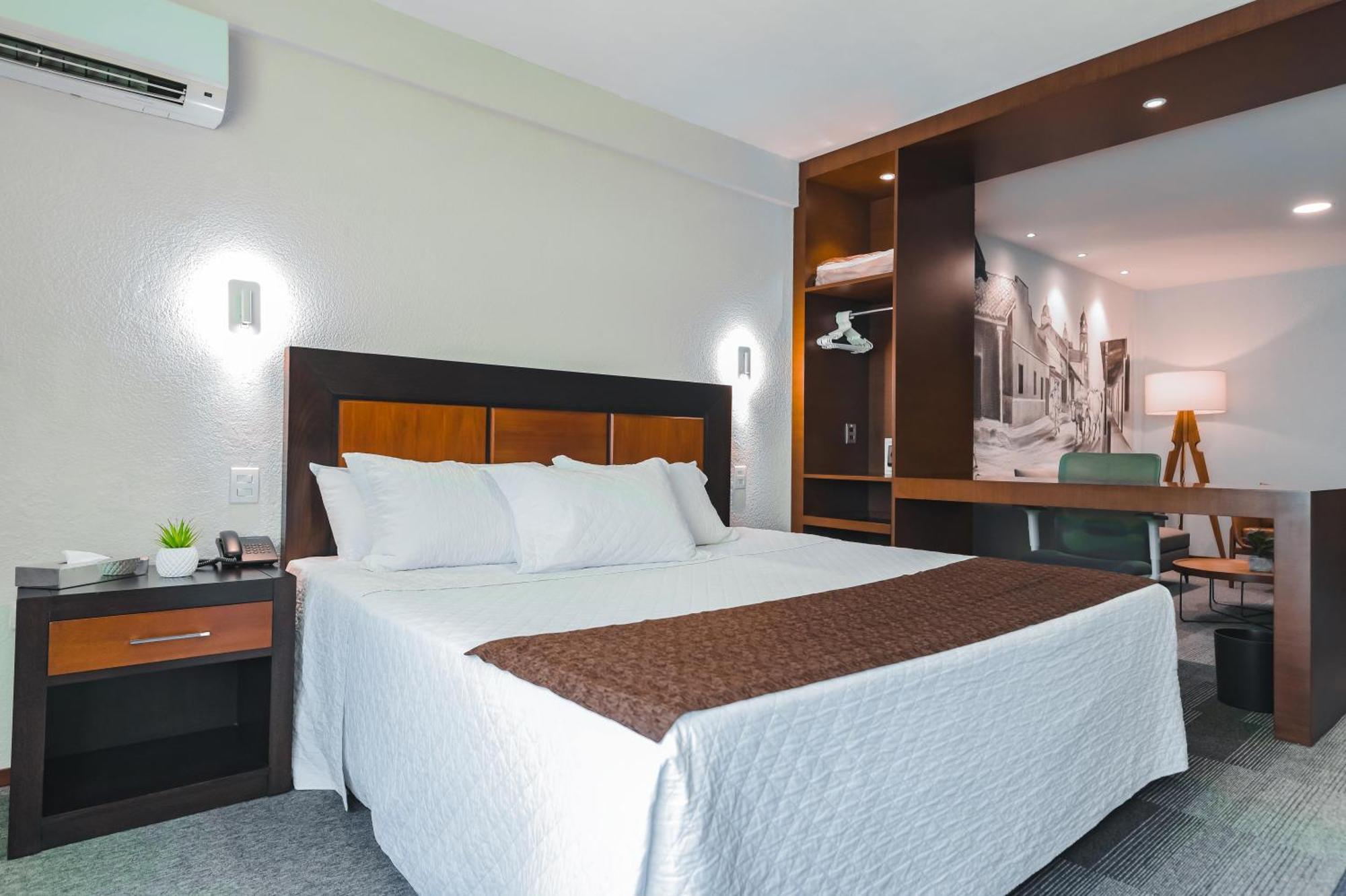 Hotel Cortez Санта-Крус-де-ла-Сьерра Экстерьер фото